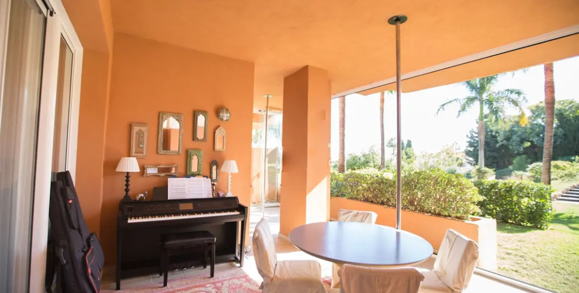 Sale of ground floor apartment in Nueva Andalucía 23