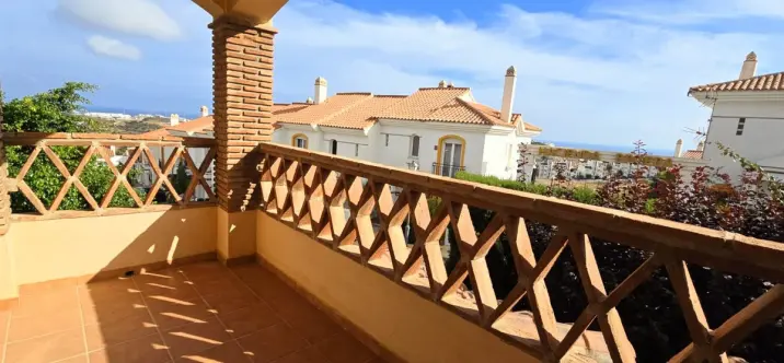 Venta de villa independiente en Riviera del Sol 2