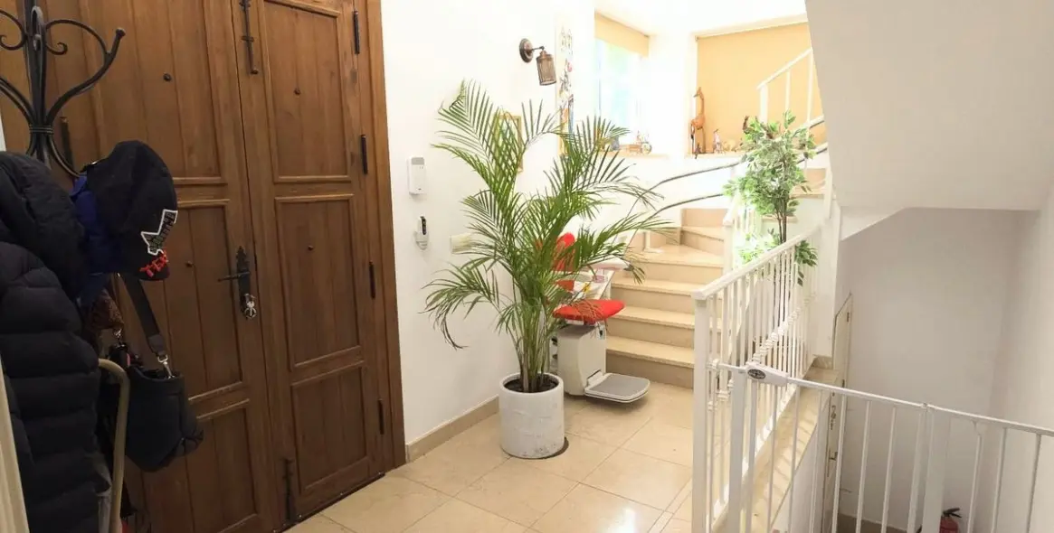 Продажа  отдельно стоящей виллы в Riviera del Sol 4