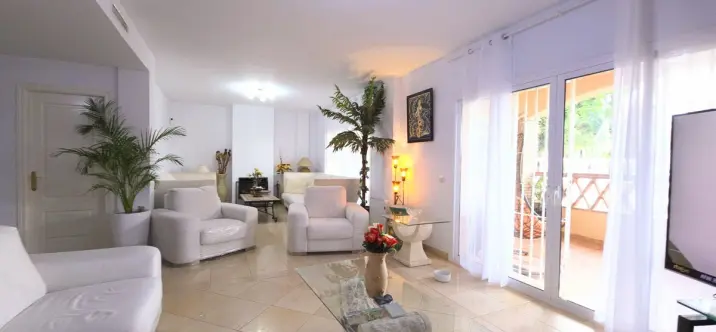 Venta de villa independiente en Riviera del Sol 4