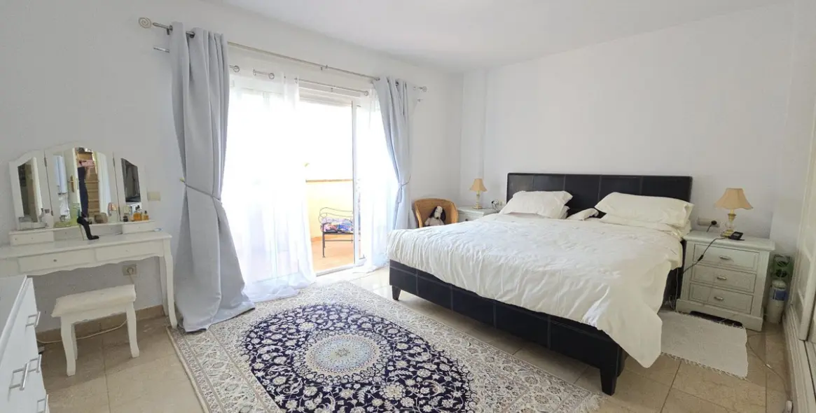 Продажа  отдельно стоящей виллы в Riviera del Sol 9