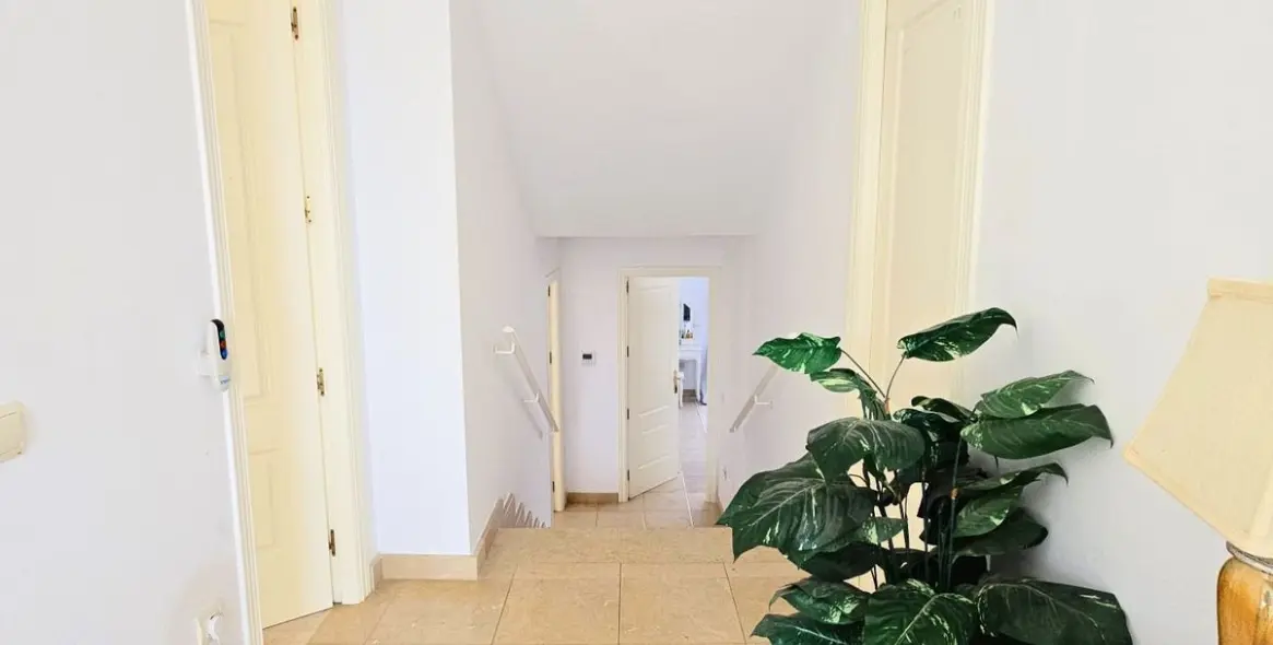 Продажа  отдельно стоящей виллы в Riviera del Sol 13