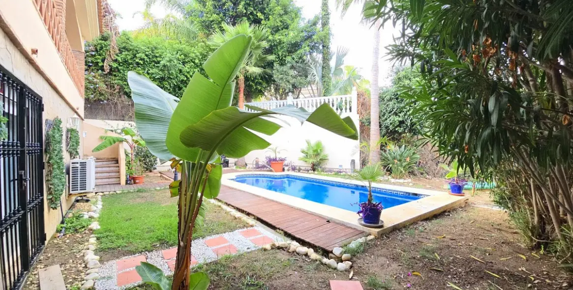 Продажа  отдельно стоящей виллы в Riviera del Sol 14