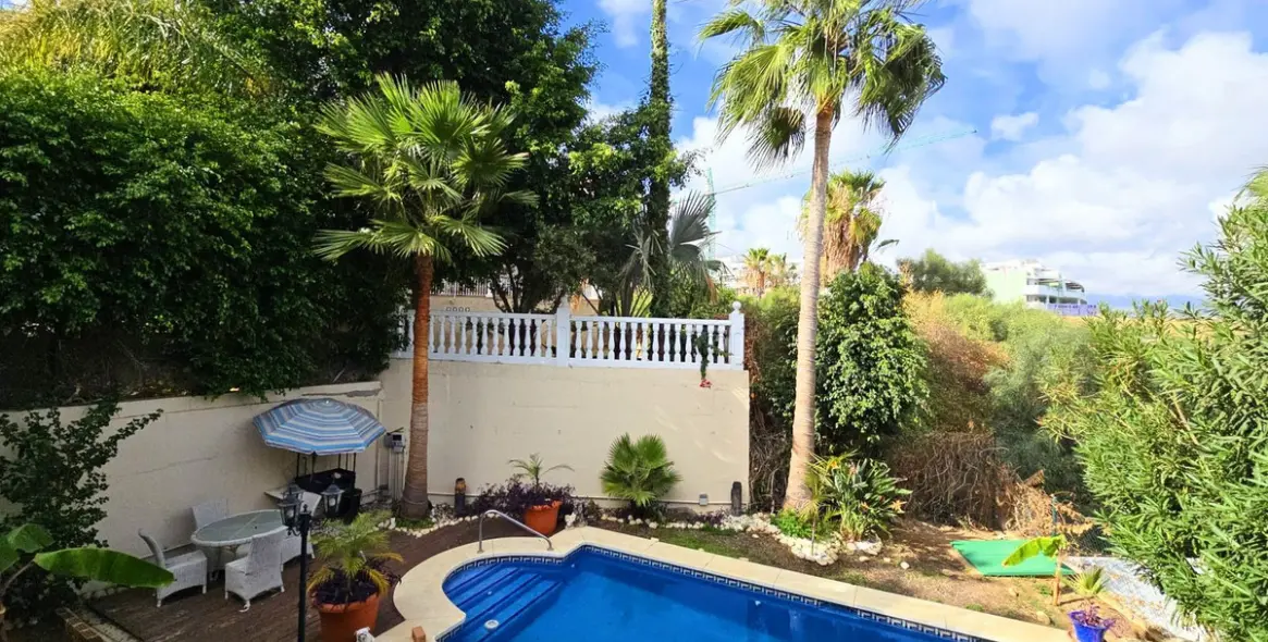 Продажа  отдельно стоящей виллы в Riviera del Sol 18