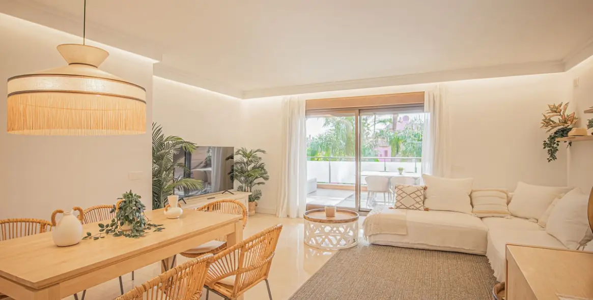 Sale of middle floor apartment in Estepona (district Estepona) 2