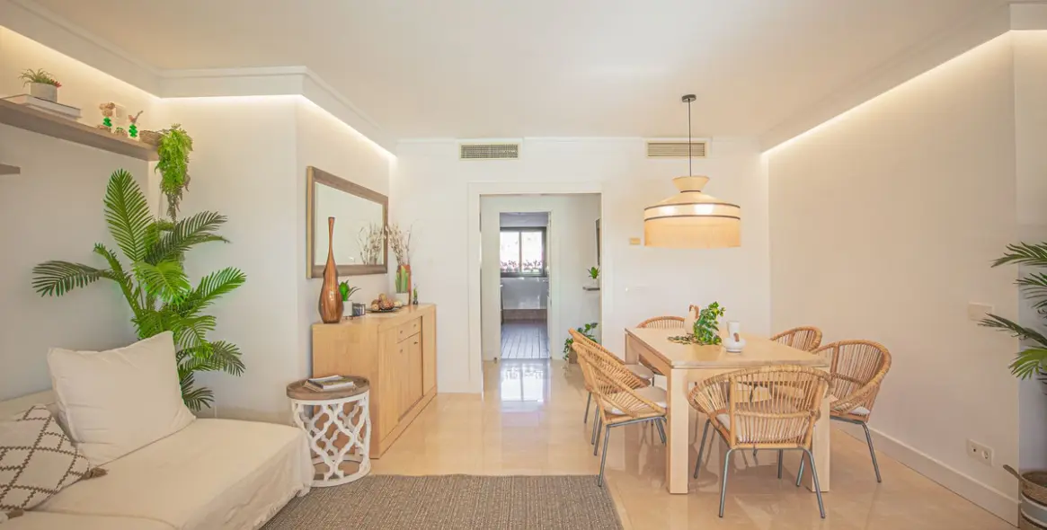 Sale of middle floor apartment in Estepona (district Estepona) 8