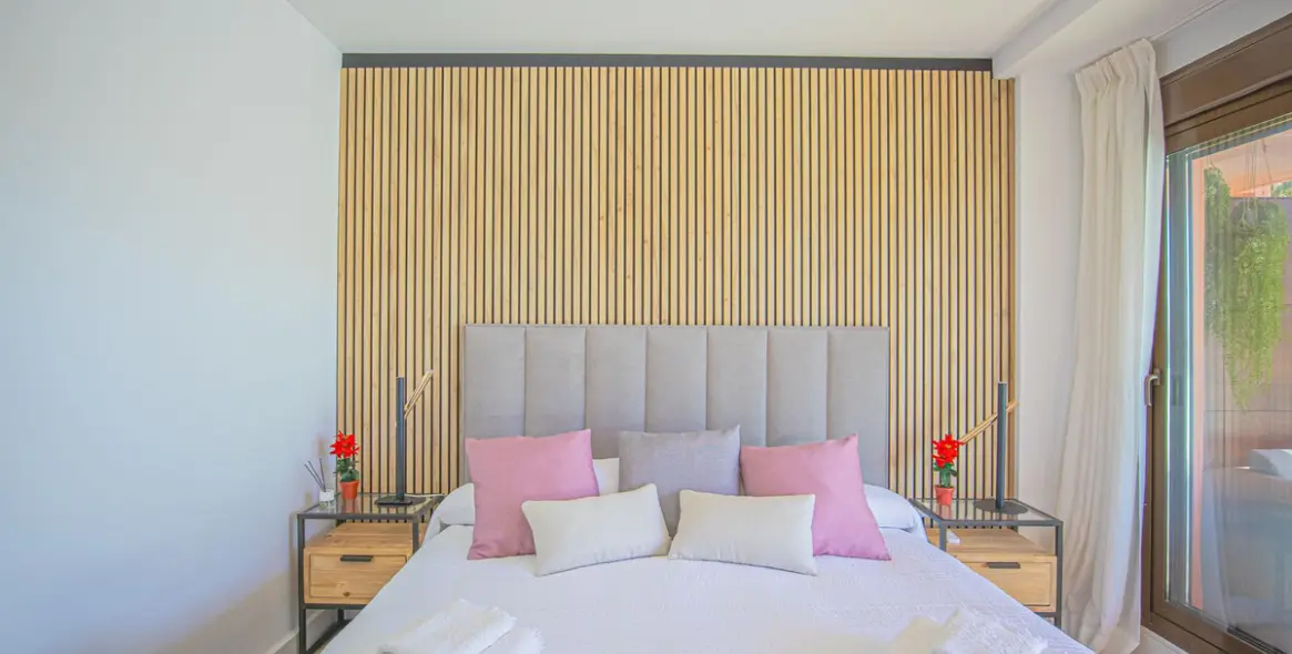 Sale of middle floor apartment in Estepona 12