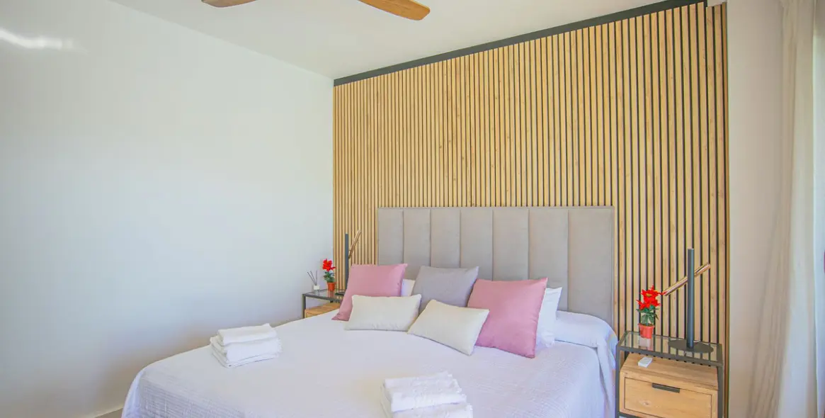 Sale of middle floor apartment in Estepona 13