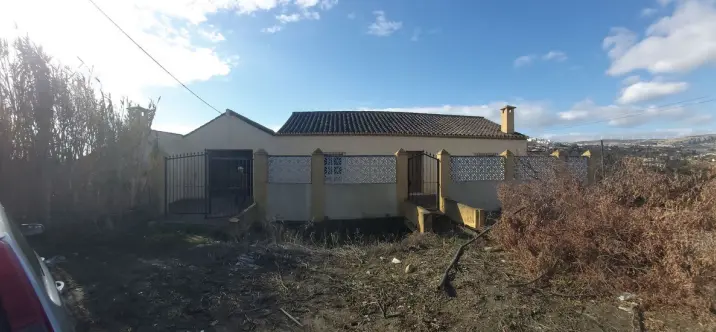 Sale of residential plot in Estepona 1