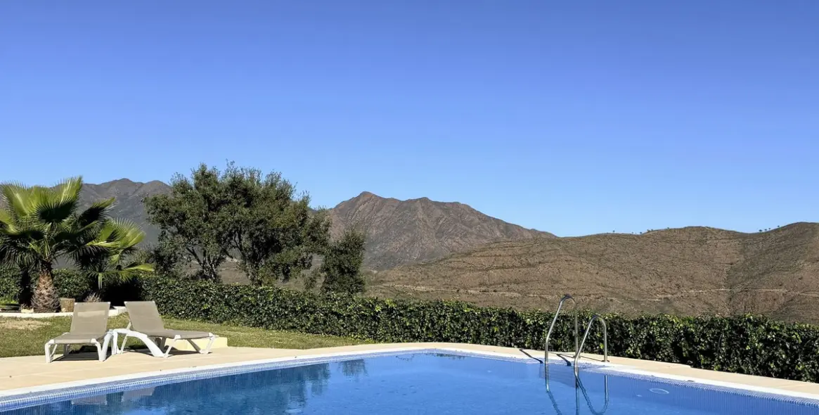 Продажа таунхауса в Elviria 5