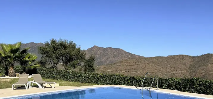 Продажа таунхауса в Elviria 4