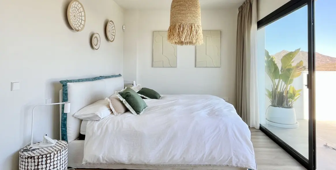 Sale of townhouse in Elviria 22