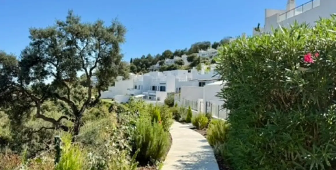 Sale of townhouse in Elviria 33