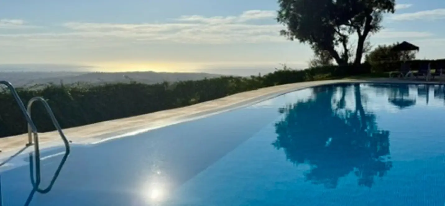Sale of townhouse in Elviria 3