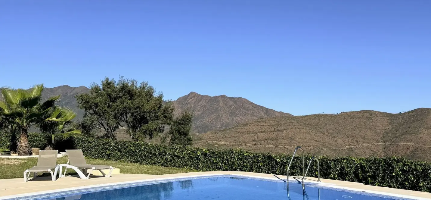 Sale of townhouse in Elviria 4