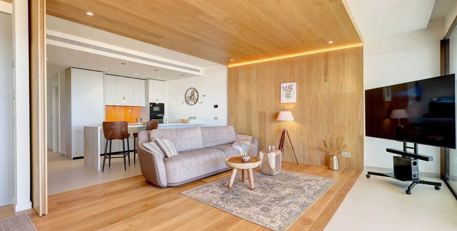 Venta de apartamento en planta media en Higueron 4