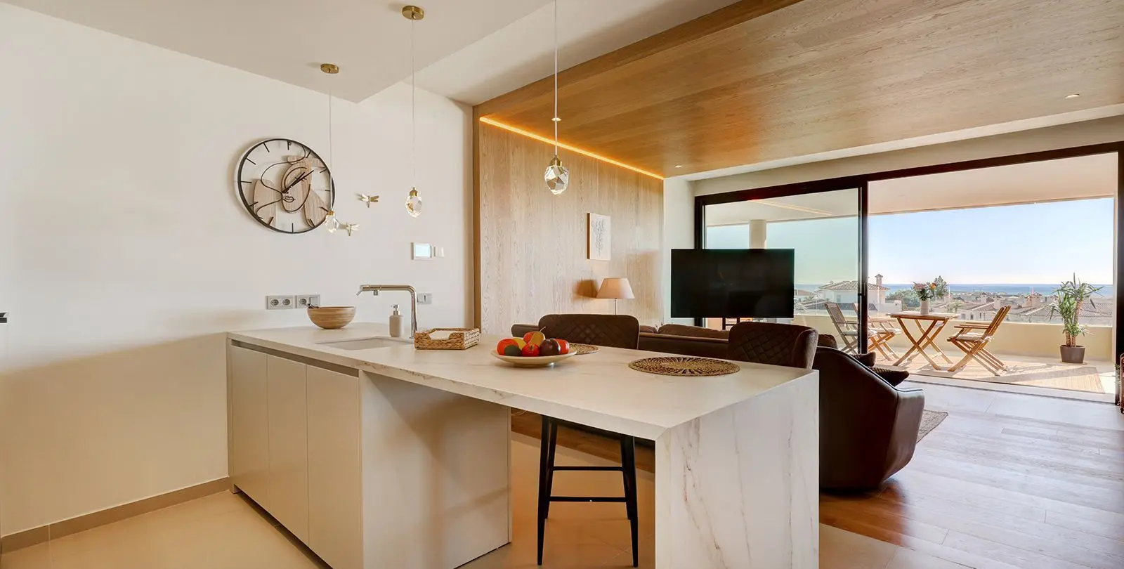 Venta de apartamento en planta media en Higueron 6