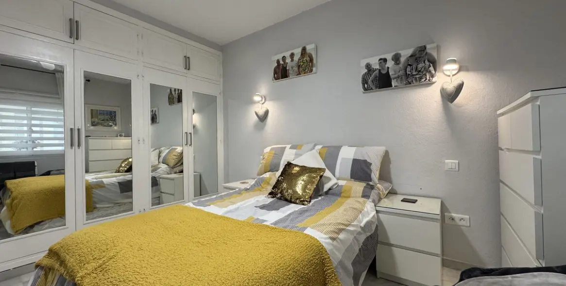 Sale of detached villa in La Duquesa 31