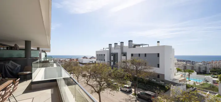 Middle floor apartment R5236264 0