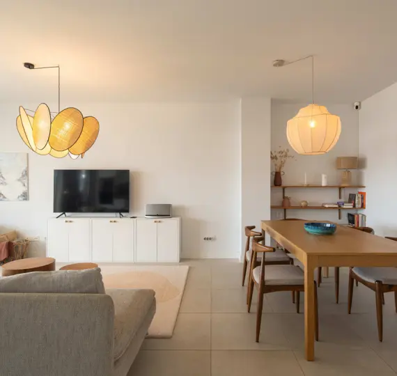 Middle floor apartment R5236264