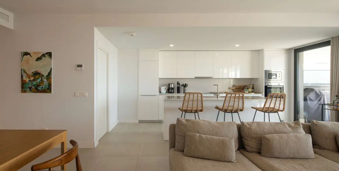 Sale of middle floor apartment in Estepona (district Estepona) 7