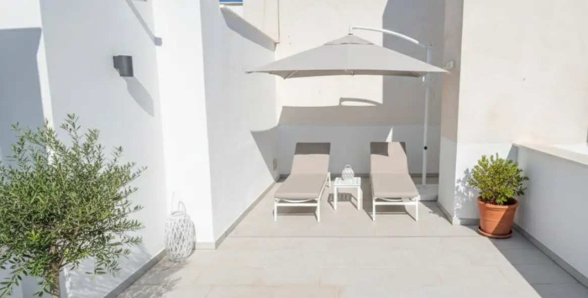 Sale of penthouse in Estepona (district Estepona) 1
