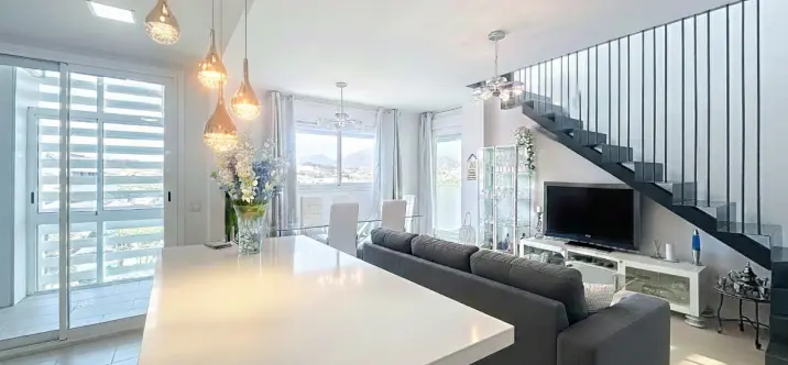 Penthouse R5233969 1