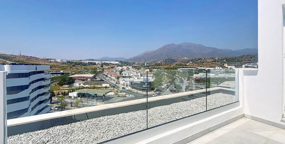 Sale of penthouse in Estepona (district Estepona) 4