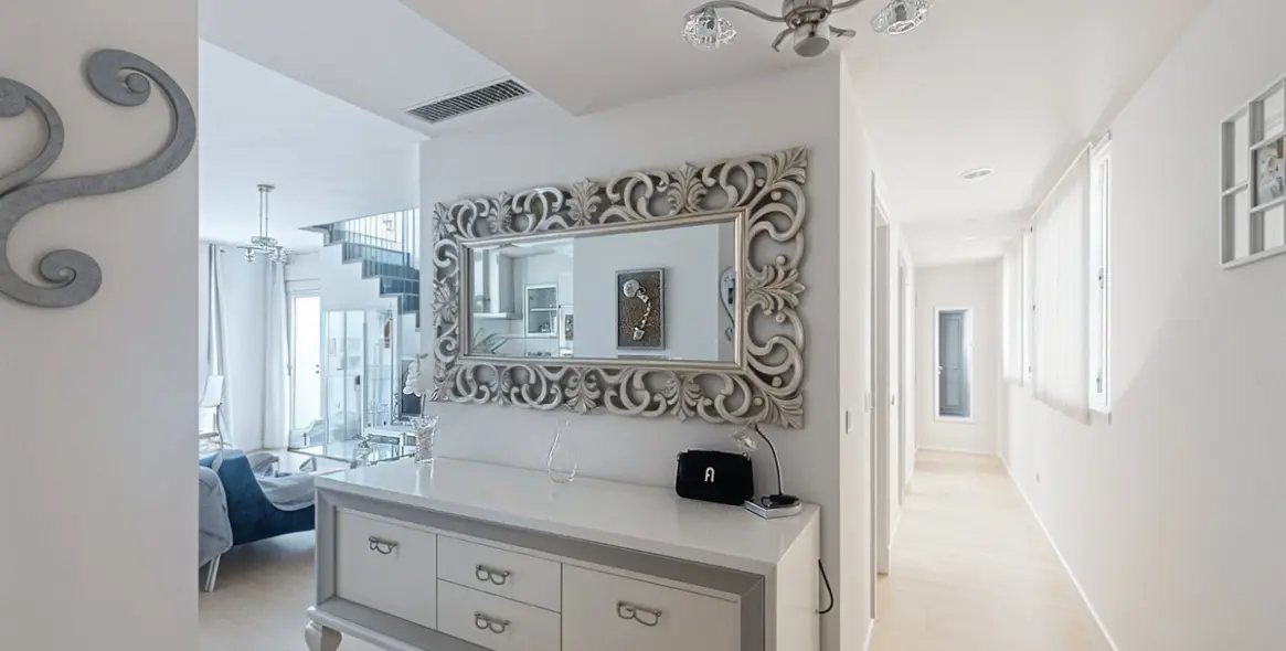 Sale of penthouse in Estepona (district Estepona) 7