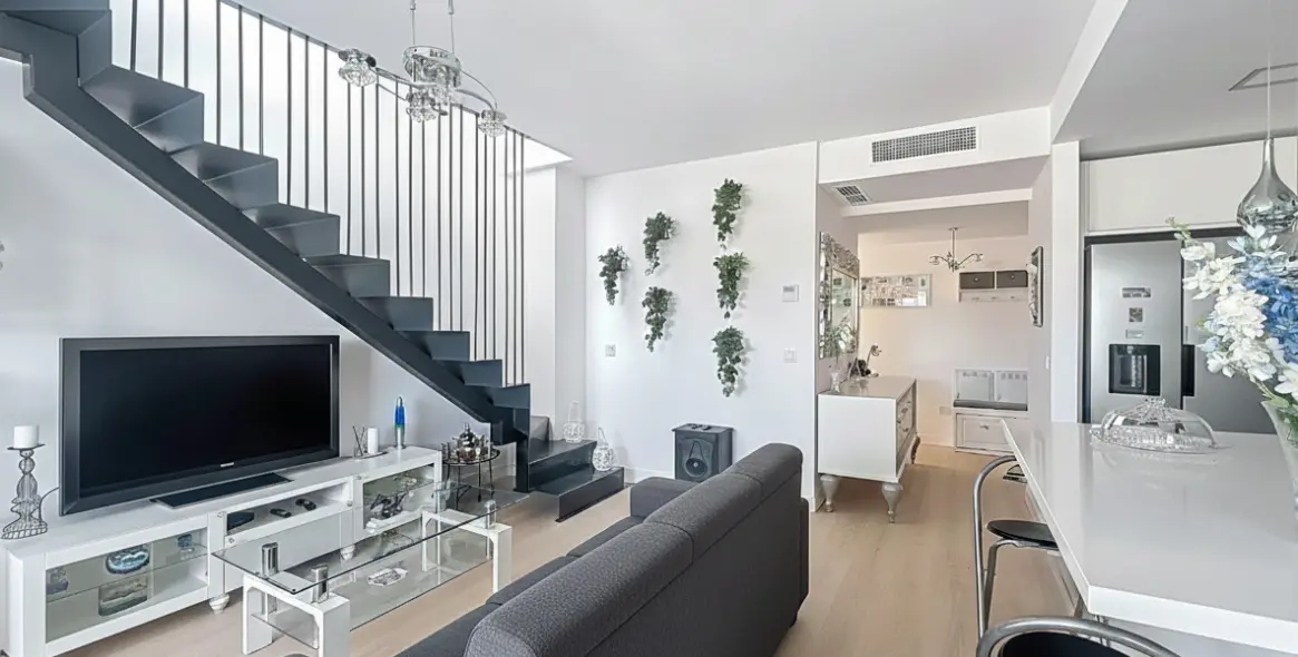 Sale of penthouse in Estepona (district Estepona) 10