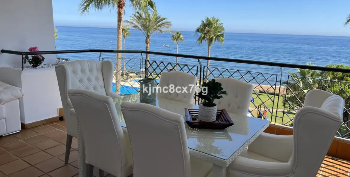 Продажа апартаментов на среднем этаже в Calahonda 2