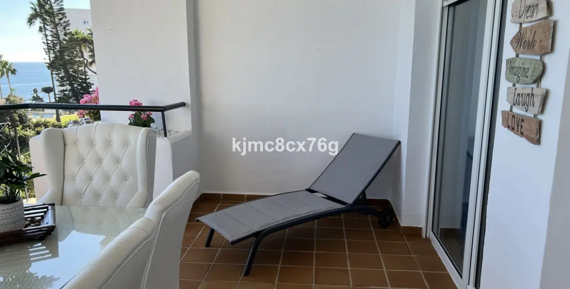 Продажа апартаментов на среднем этаже в Calahonda 4