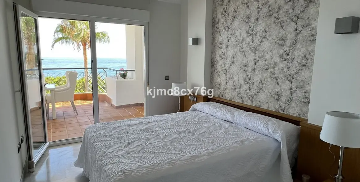 Продажа апартаментов на среднем этаже в Calahonda 13