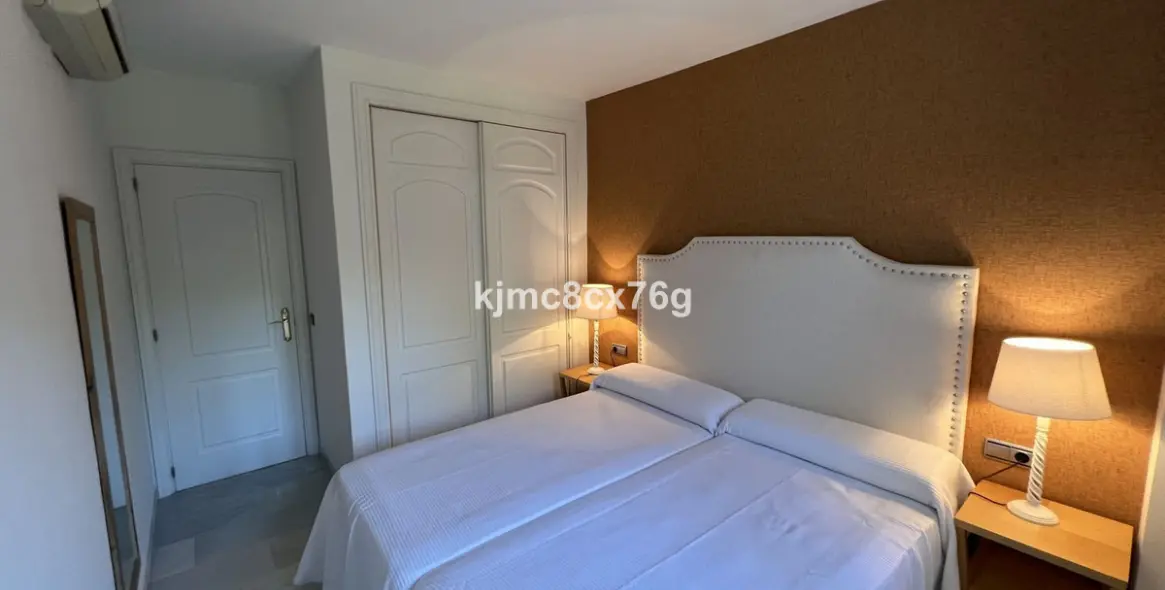 Продажа апартаментов на среднем этаже в Calahonda 19