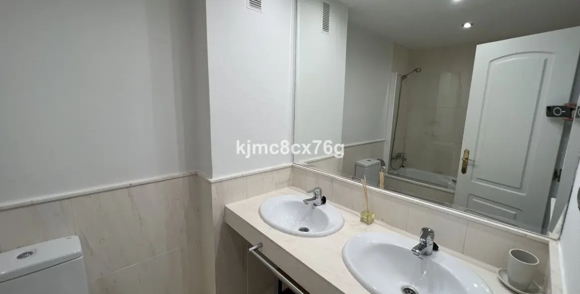 Продажа апартаментов на среднем этаже в Calahonda 21