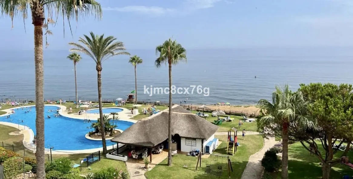 Продажа апартаментов на среднем этаже в Calahonda 25