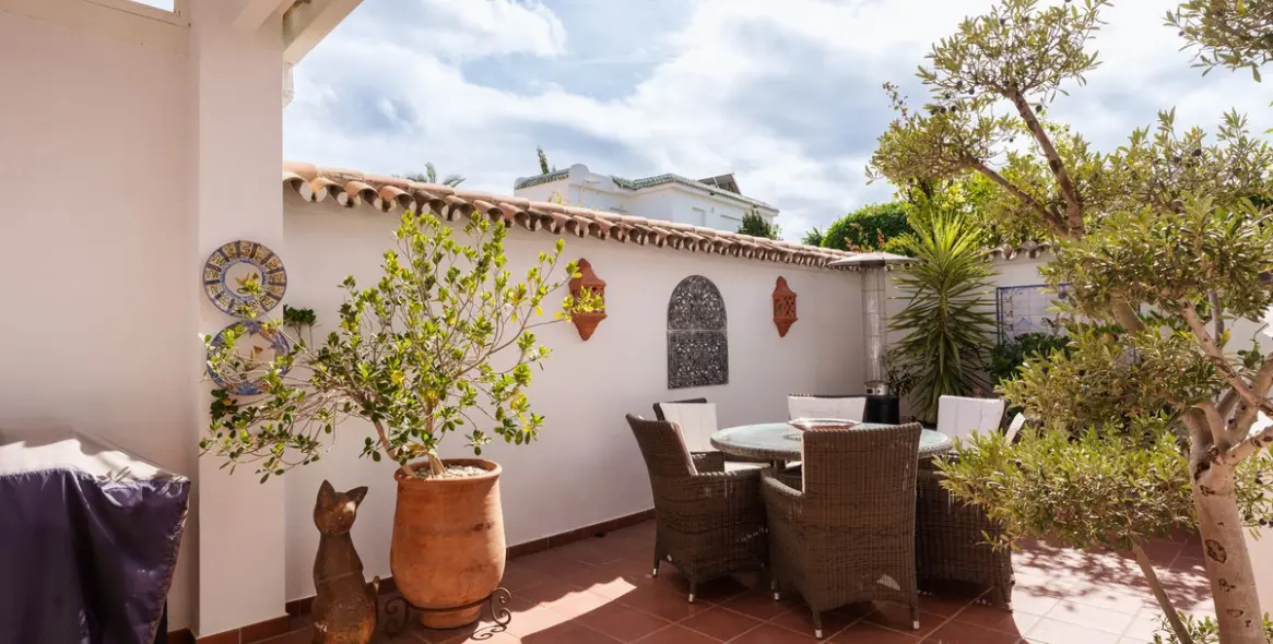 Sale of townhouse in Nueva Andalucía 23