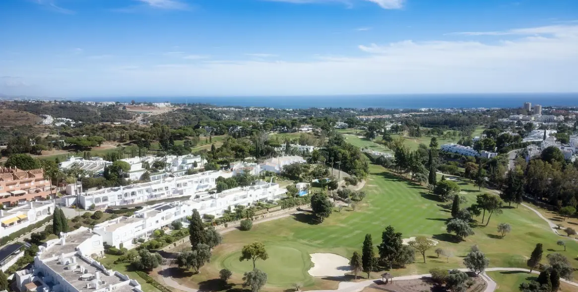 Sale of townhouse in Nueva Andalucía 28