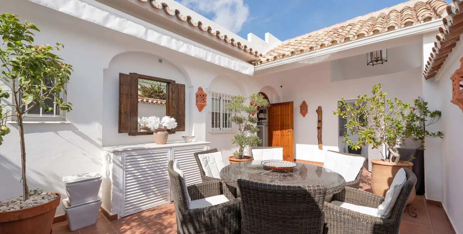 Sale of townhouse in Nueva Andalucía 1