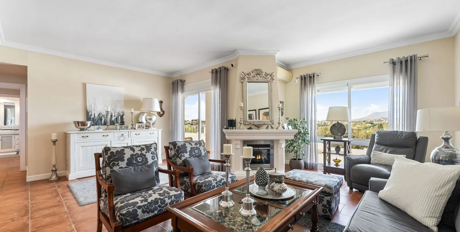 Sale of townhouse in Nueva Andalucía 4
