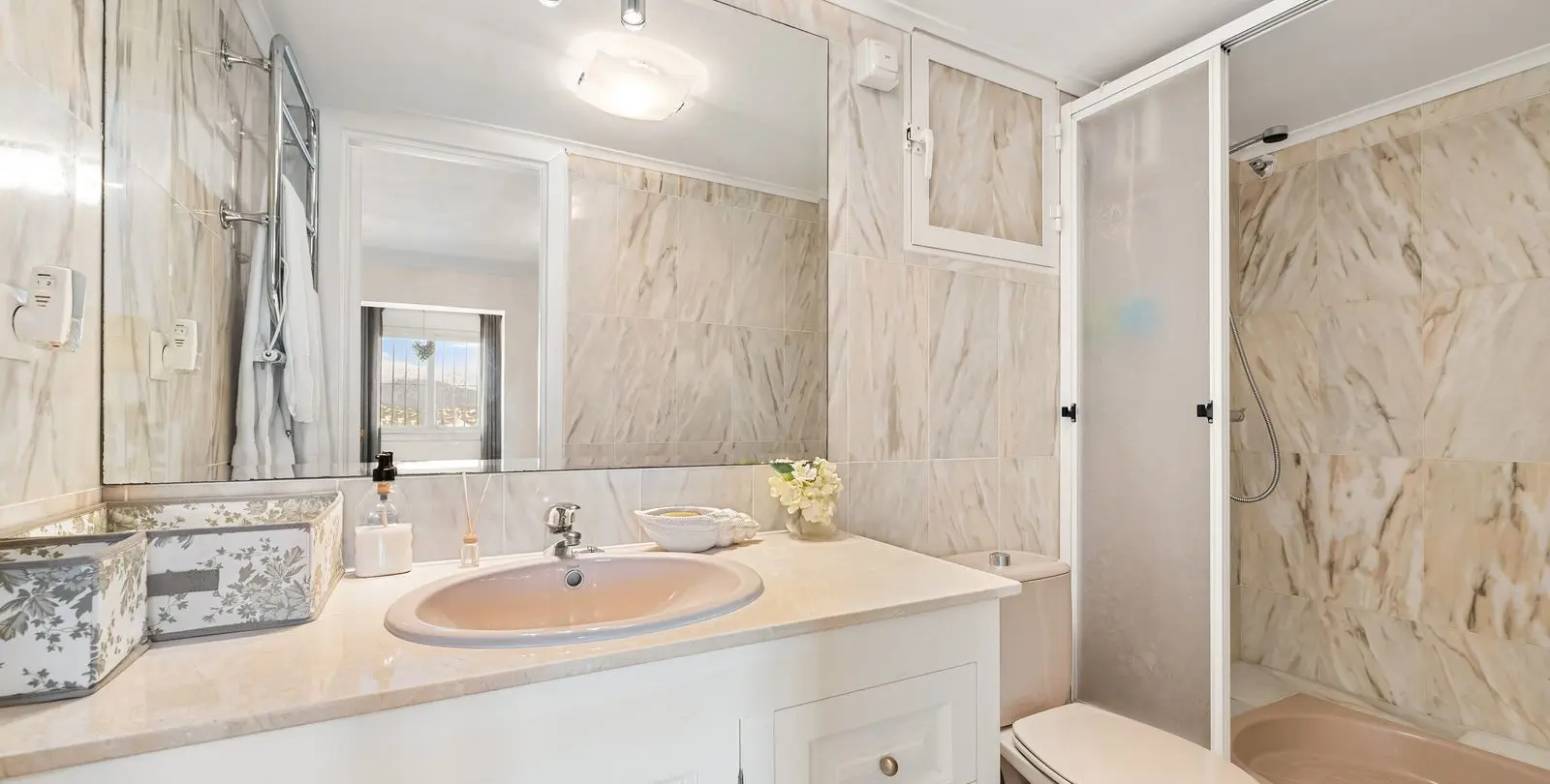 Sale of townhouse in Nueva Andalucía 19