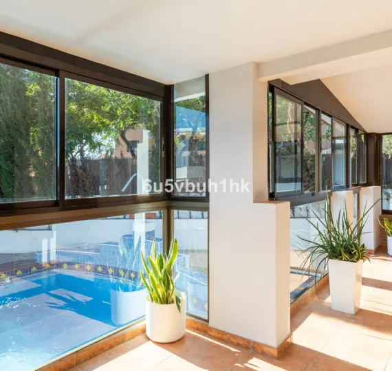 Продажа  отдельно стоящей виллы в Torremolinos