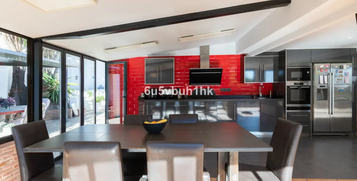 Продажа  отдельно стоящей виллы в Torremolinos 8