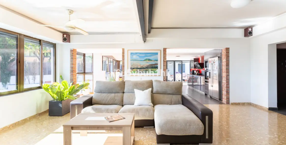 Продажа  отдельно стоящей виллы в Torremolinos 9