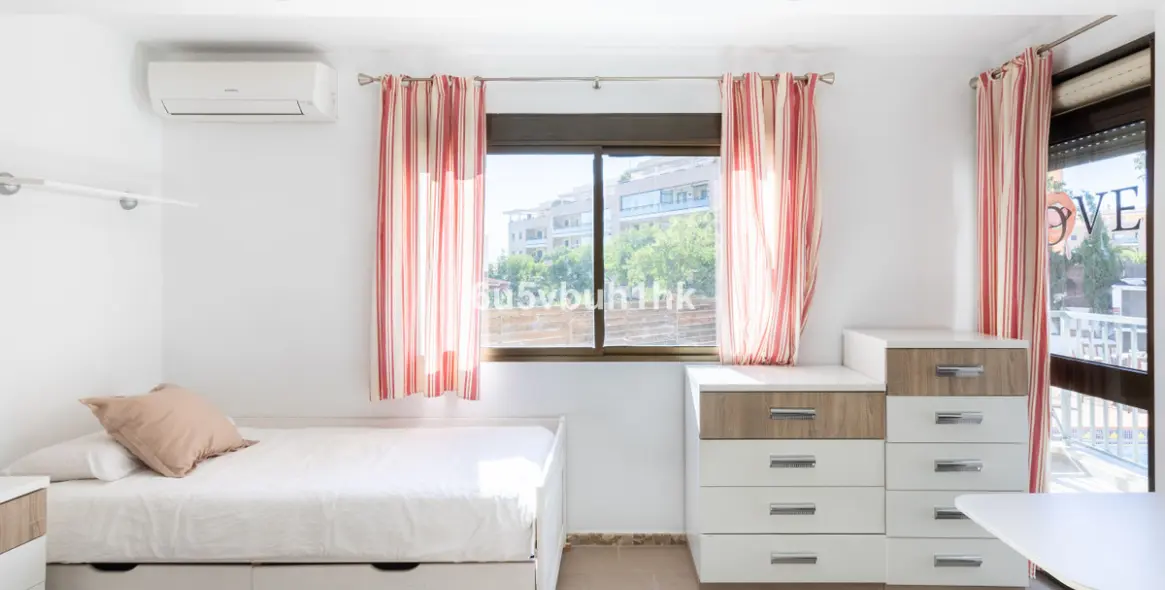 Продажа  отдельно стоящей виллы в Torremolinos 12