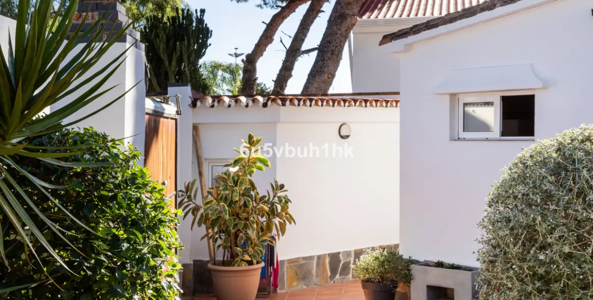 Sale of detached villa in Torremolinos 24