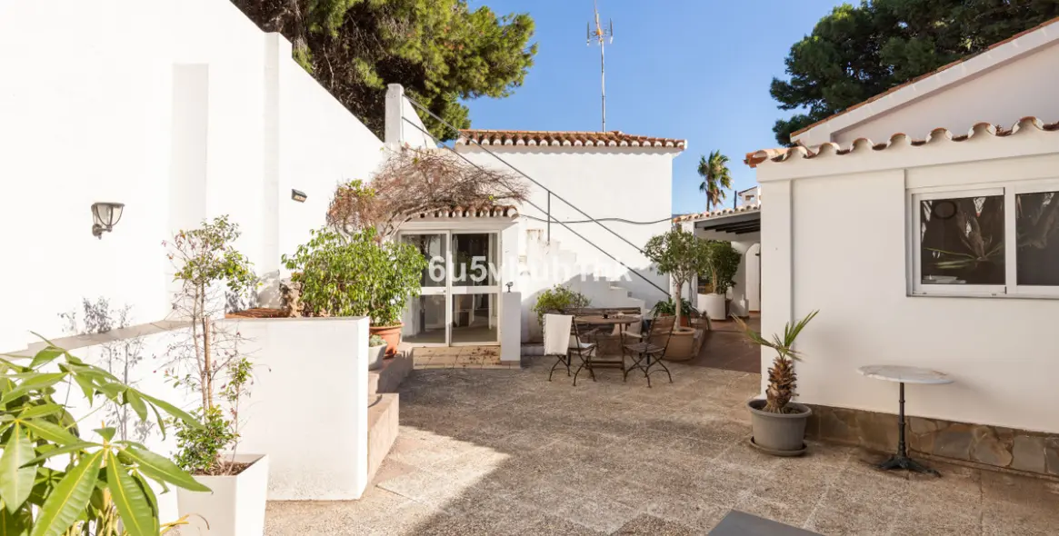 Sale of detached villa in Torremolinos 26