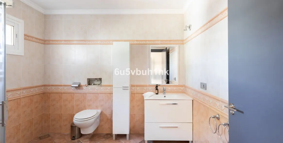 Sale of detached villa in Torremolinos 38