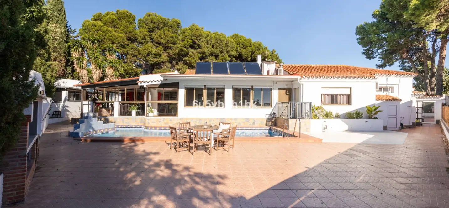 Sale of detached villa in Torremolinos 2