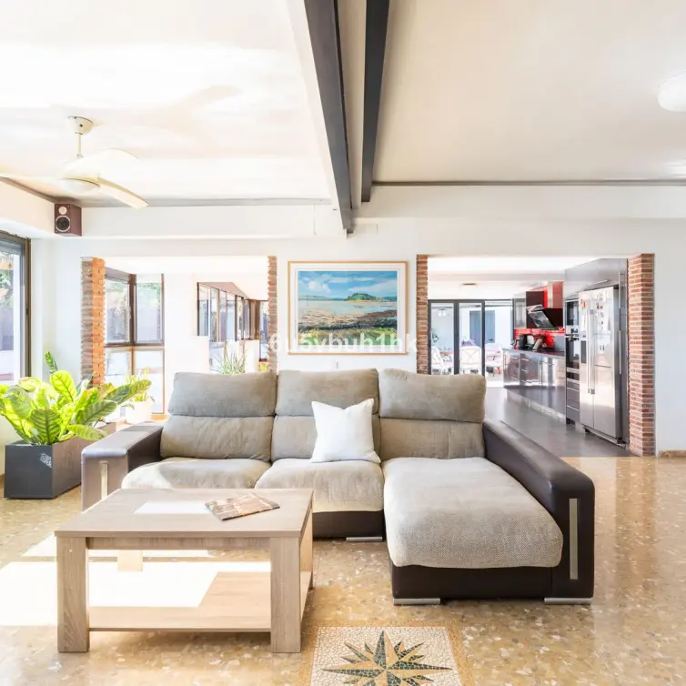 Sale of detached villa in Torremolinos